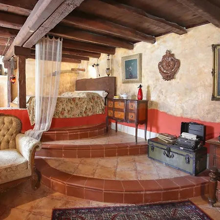 Hotel Museum George Molfetas 4*